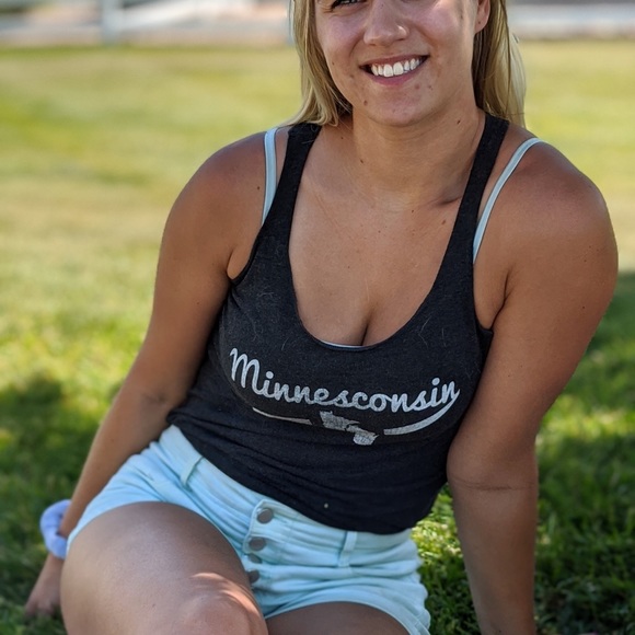 Meet your Posher, Hanna - Picture 3 of 4